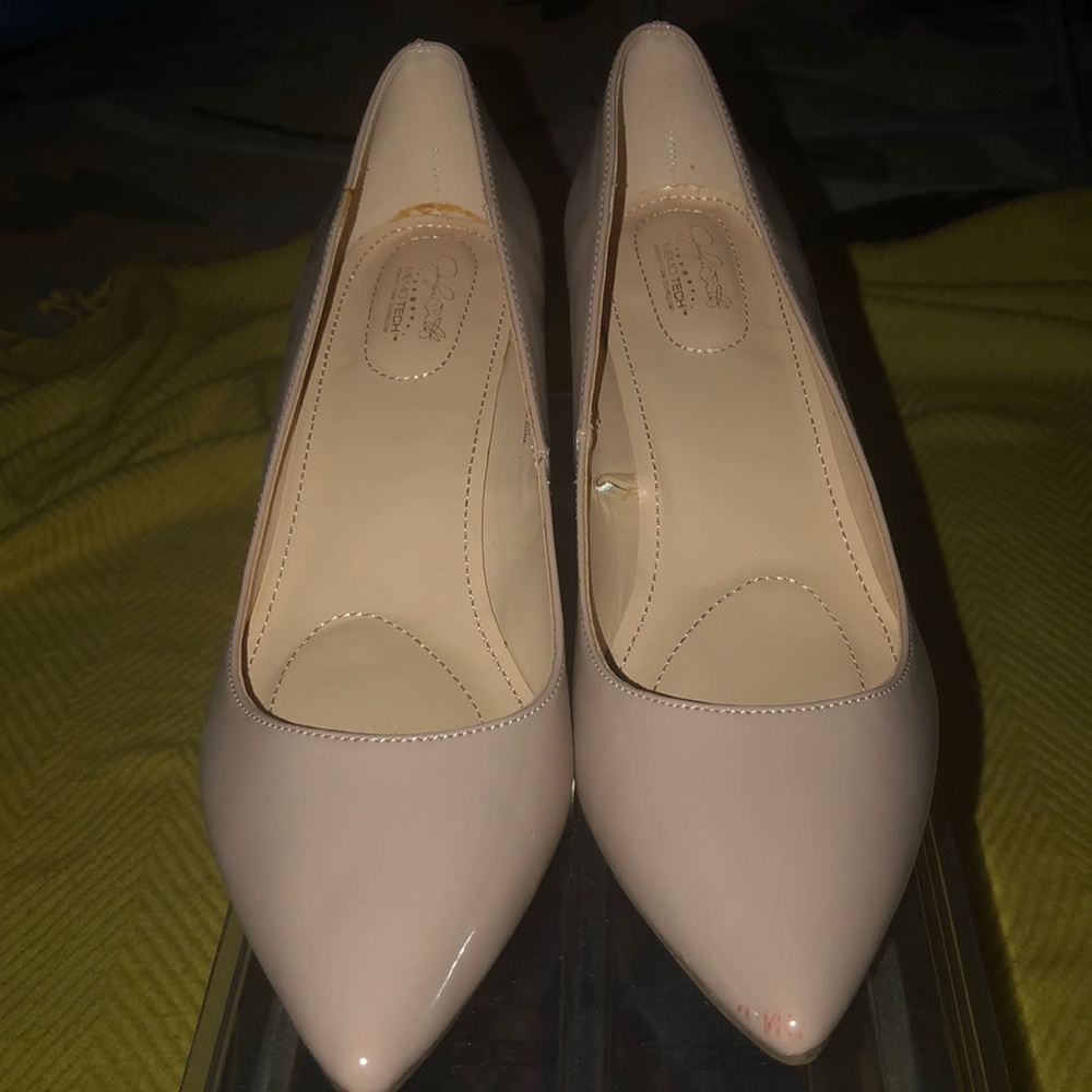 Jaclyn Smith - Taupe Pumps w/ Memory Foam Soles